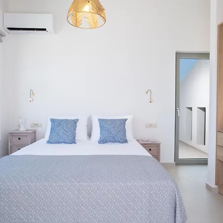 Sophia-private Sea Access Marantochori